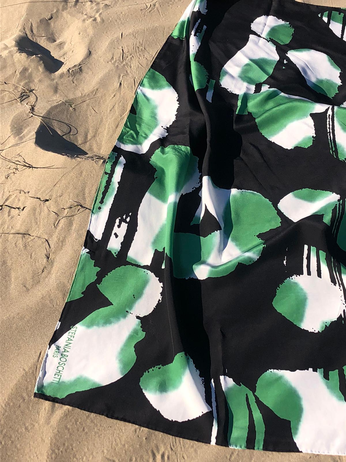 Flopard Green, Black and White